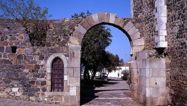 arco romano em beja|imgLoaderUrl
