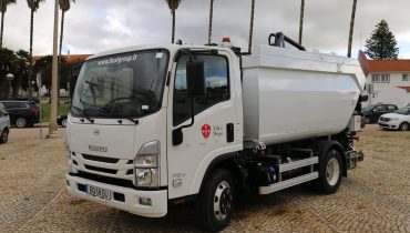 Vila do Bispo carro do lixo