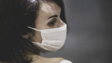 coronavirus covid-19 mascara (2)|dgs relatorio 8 dezembro|dgs relatorio 8 dezembro 6|dgs relatorio 8 dezembro 5|dgs relatorio 8 dezembro 4|dgs relatorio 8 dezembro 3|dgs relatorio 8 dezembro 2