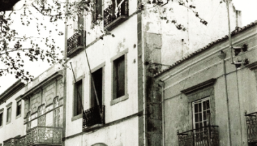 fachada da antiga igreja de S. João Baptista na décad...