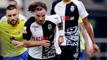 farense-arouca-2024-25