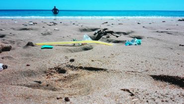 lixo na praia