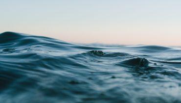 mar-praia-oceano-unsplash