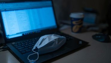 mascara_covid_computador