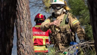 rescaldo_incendio__bombeiros_helicoptro_fl-27-1024x682