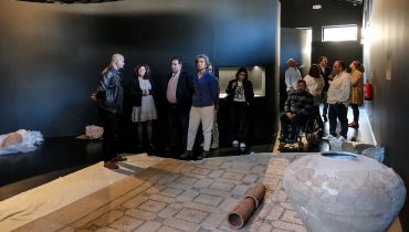 visita ana abrunhosa ao museu de vila do bispo_2|visita ana abrunhosa ao museu de vila do bispo_1